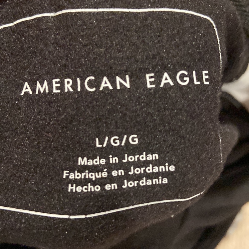 American Eagle hoodie. Barley worn - Picture 3 of 3